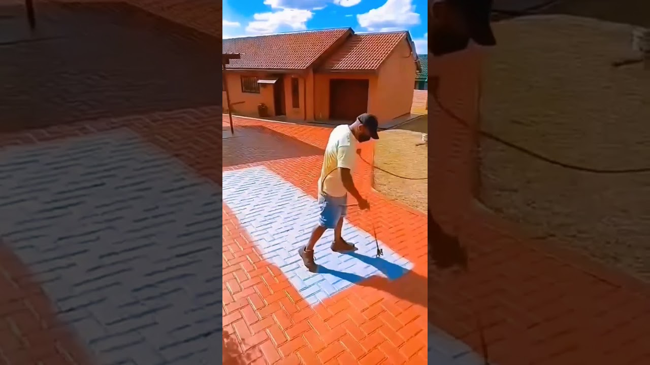 Skill luar biasa pekerja ini saat mengecat paving block 