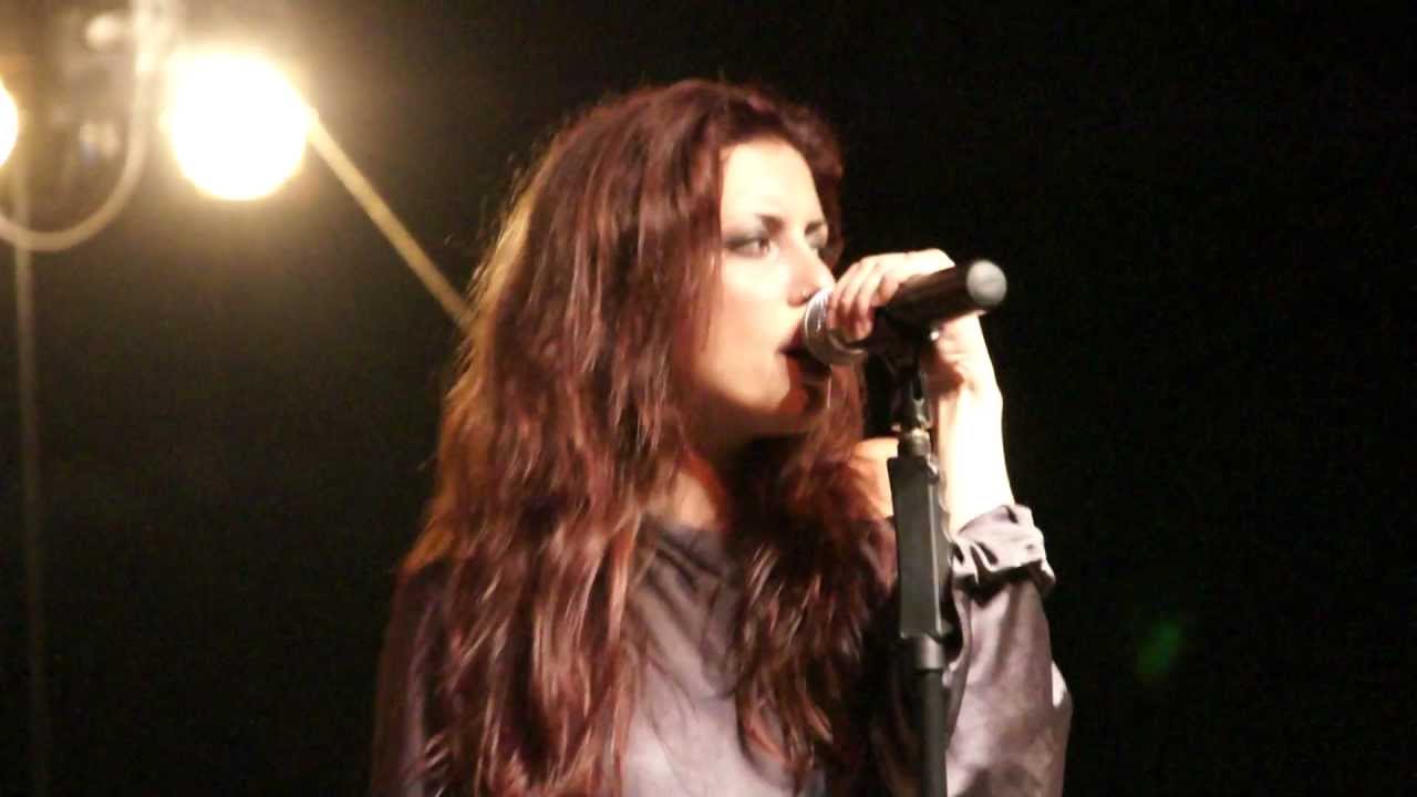 RAVENSCRY - Nobody (LIVE@Porto Clementino Festival) 15 agosto 2011