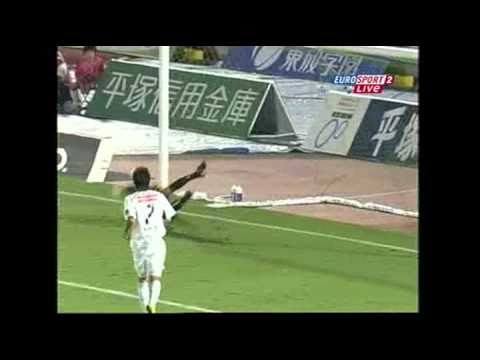 Quarentou - Kengo Nakamura comemora 40 anos com gol e deixa