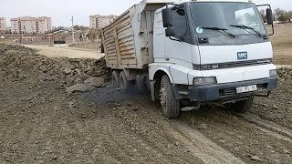 Download Kamyon Çukura Gİrdİ Çikmiyor ŞÖfÖr Zorda Video MP3 Kamyon Çukura Gİrdİ Çikmiyor ŞÖfÖr Zorda