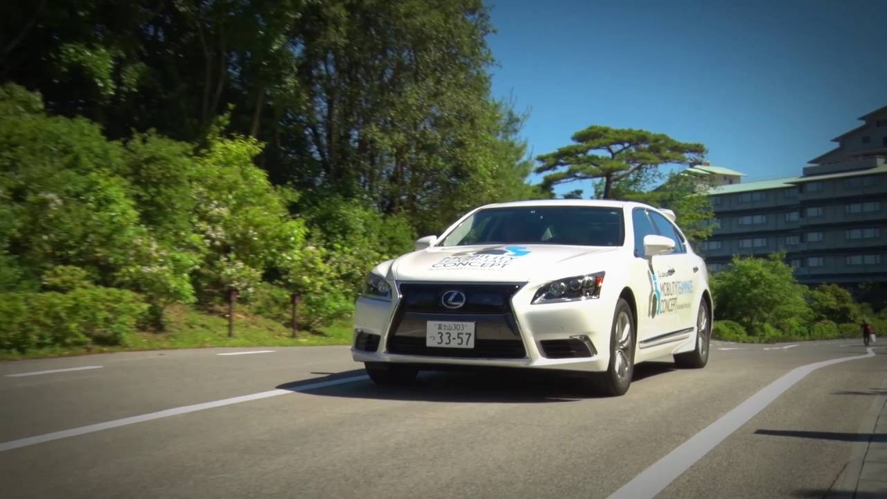 トヨタが2023年に「レベル4」の自動運転車導入を目指す!?  clicccar.com