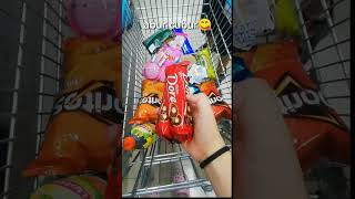 Ile Pijama Partisi Için Atıştırmalık Alıyoruzz