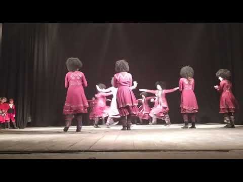 ქორეოგრაფიული ანსაბნლი \"ქარელი\"