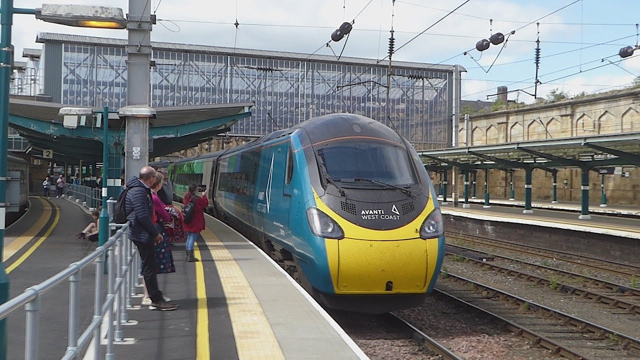 Avanti 'Pendolino' 390121 arrives at Carlisle (5/7/22) - YouTube