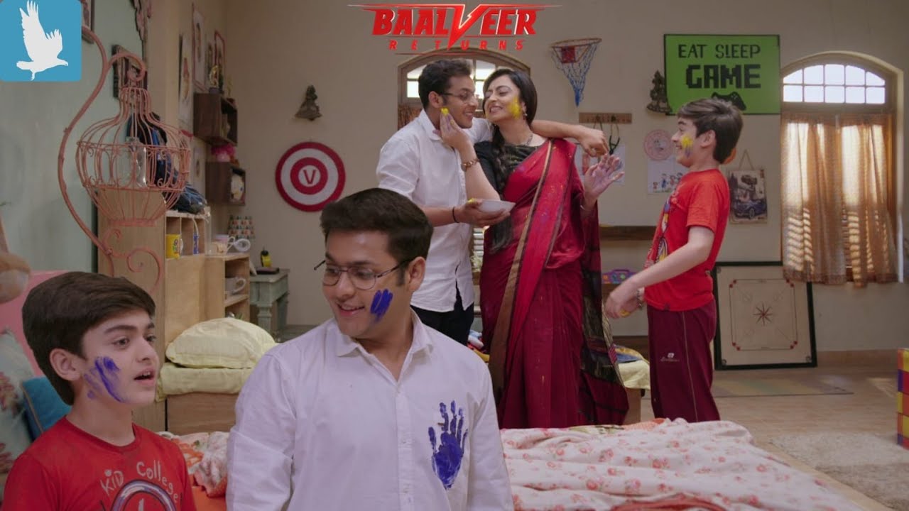 विवान की मम्मी ने सुबह उठते ही बालवीर और विवान को लगाया रंग || Baalveer Returns