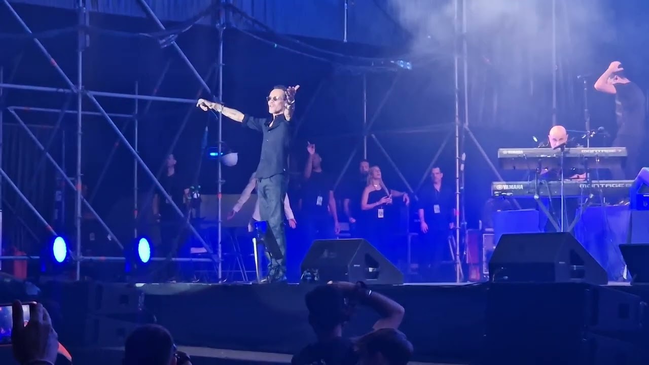 hubo alguien - - Marc Anthony en vivo barcelona 2022 - pa allá voy tour