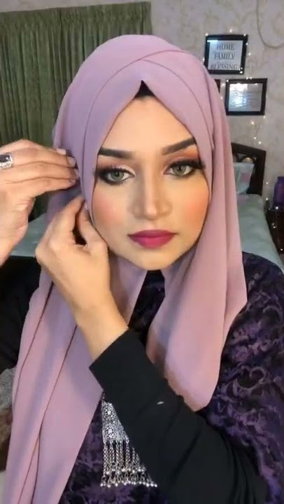 Criss-cross chiffon hijab style