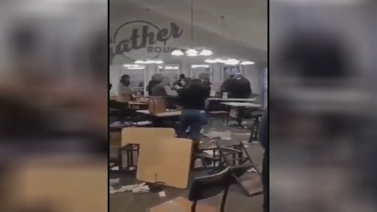 Massive brawl breaks out at Golden Corral buffet