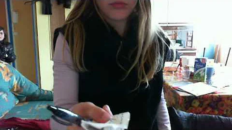 Vido de gabrielle antoine enregistre  l'aide d'une...