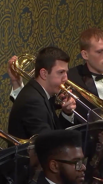 Bartók Gliss vs. 3 Hands