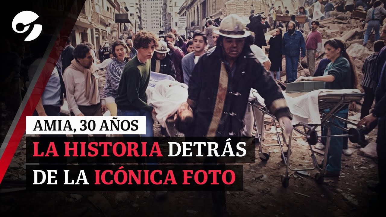 AMIA: La historia detrás de la icónica foto del peor atentado en Argentina