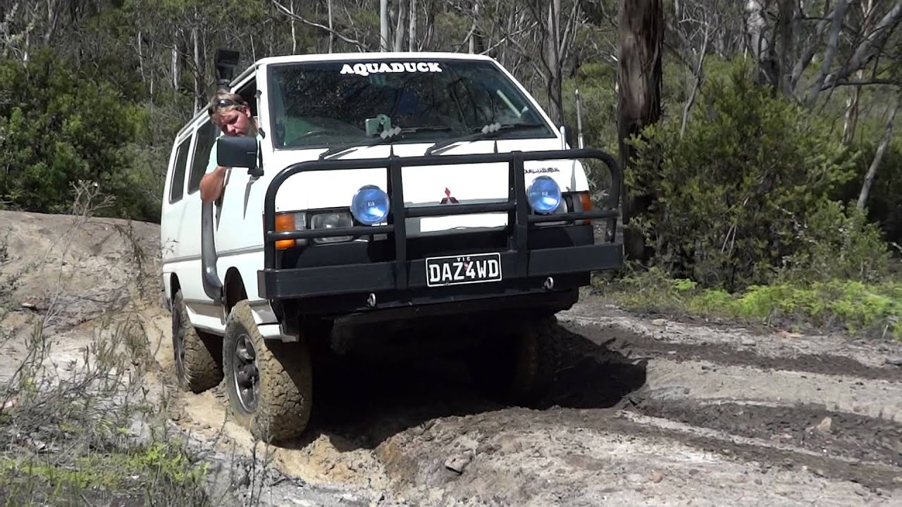 mitsubishi 4wd van