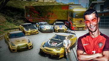 I STOLE The GOLDEN Nissan GTR R35 With Ronaldo in GTA 5! (They Didn