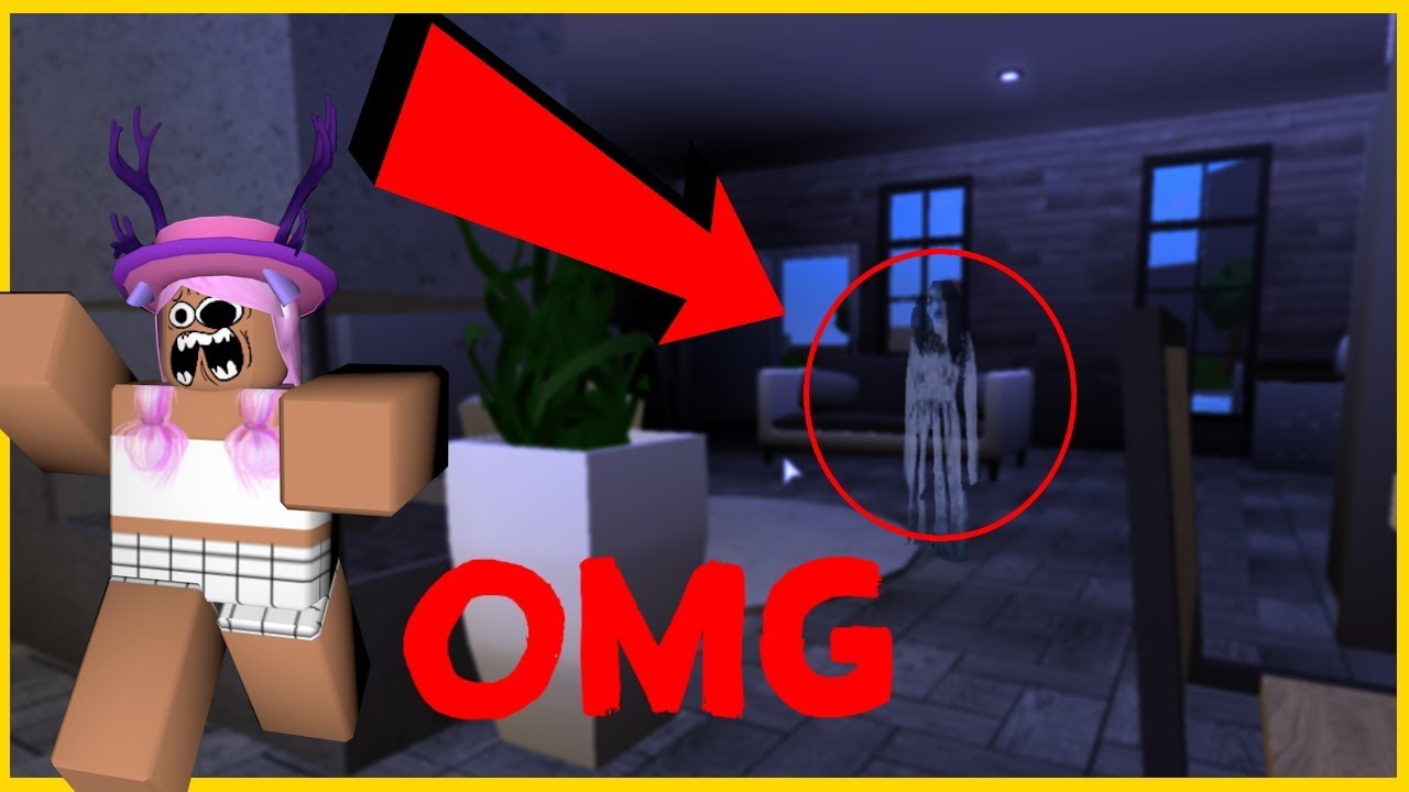 Theres A Haunted House In Bloxburg Youtube