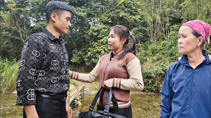 Suddenly Ta came back without telling Moc, which surprised her