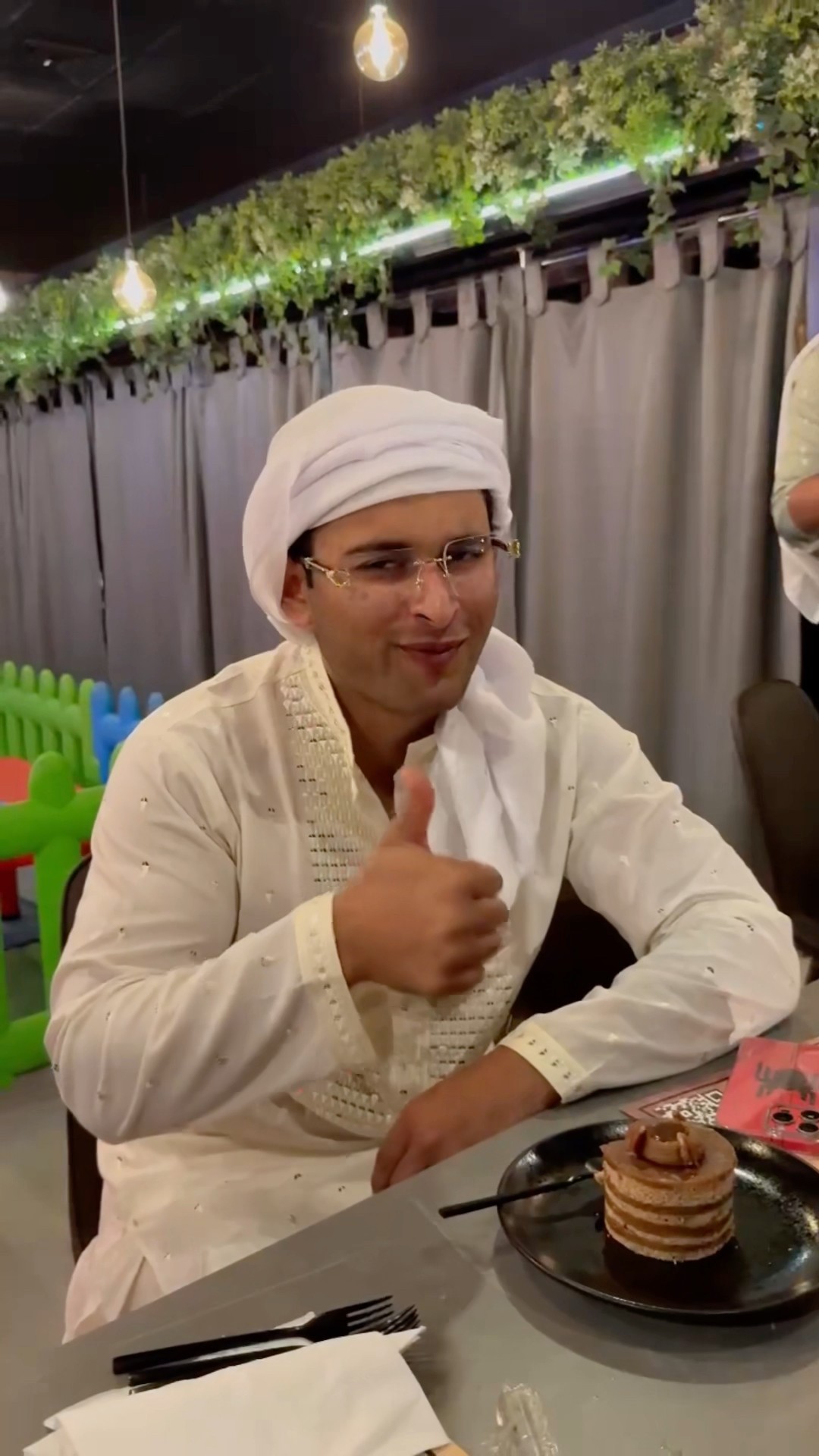 Madine mai khaane ki Dawat❤️?? #trending #minivlog #foodvlog #shorts