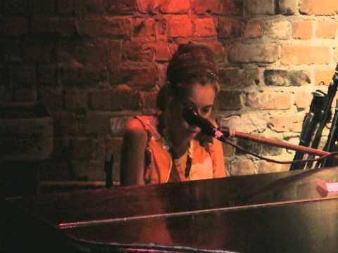 Anna K Jarosz Performs "lonesome" sept 13th 2010