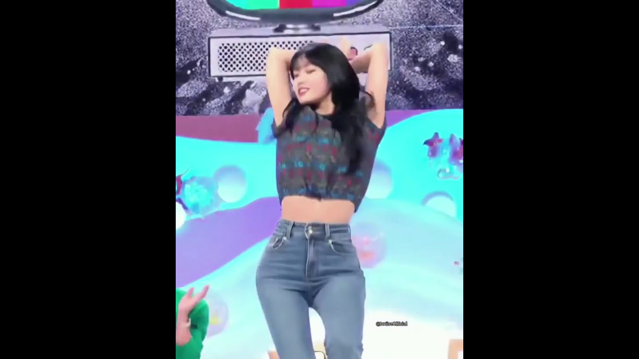 TWICE  feel special MOMO dance ✨ very good 💙