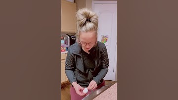 Deviled eggs tutorial with life hacks for thanksgiving #devileggs #tutorial