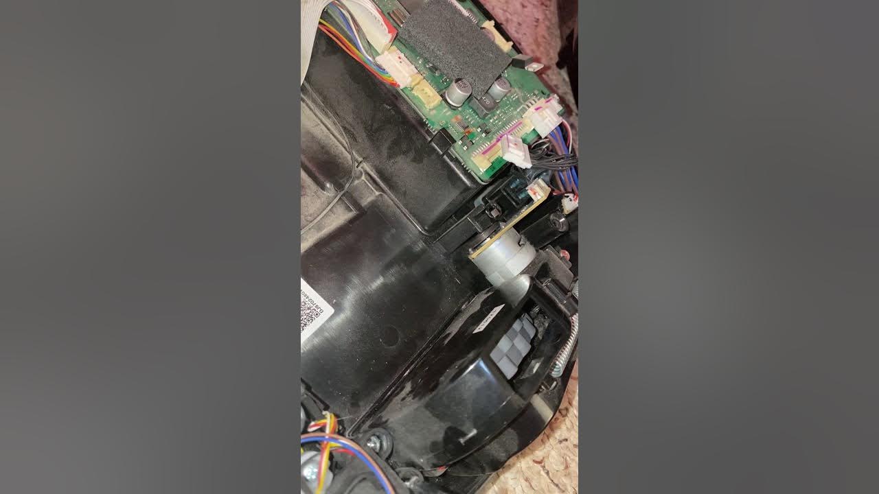 How to fix C02 C01 Wheel Error on Samsung POWERbot R7040 Robot Vacuum