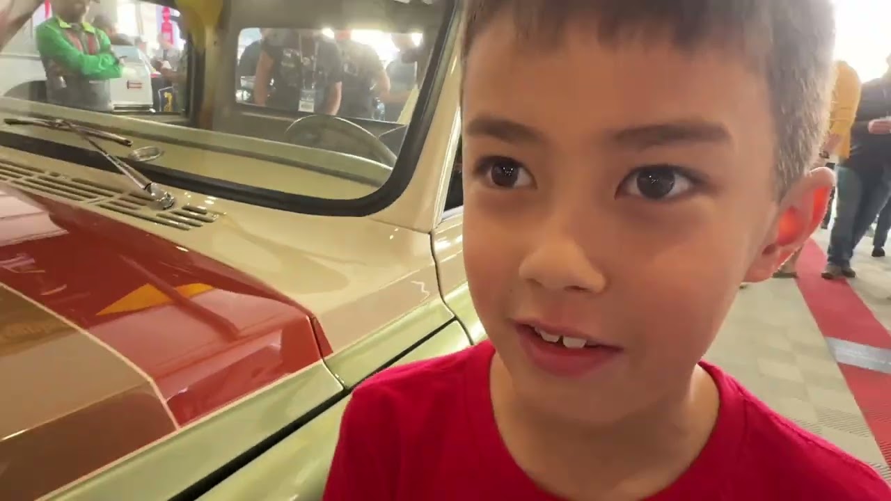 JamesWorld meets Richard Rawlings of Gas Monkey Garage at Barrett Jackson