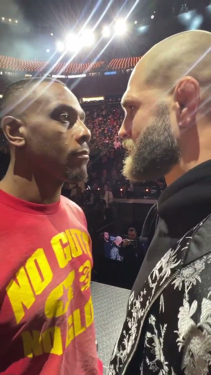 Who y'all got winning this one? ? #ufc311