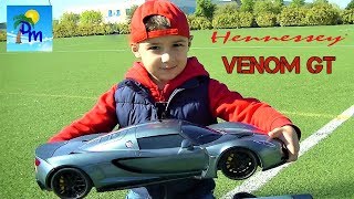 Супер гонки спортивной машиной Hennesy Venom GT. Super sport car racing Venom GT Hennesy.