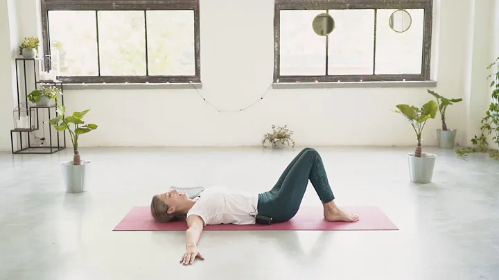 Vibrant in Vancouver - Anna Kalmar (Yoga)