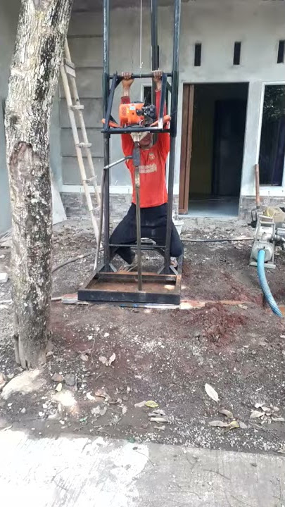 Proses bor sumur mnggunakan mesin biopori