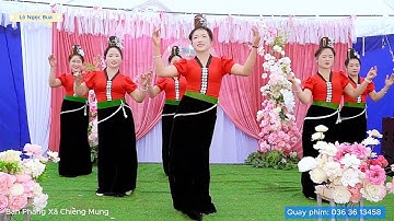 Liefdesdans. Wijk Chieng Sinh, Vietnam. Duy Khai - Hien Thu, Phang Village, Chieng Mung