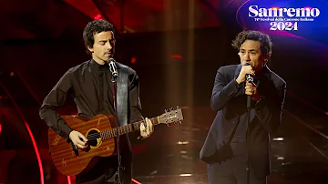 Sanremo 2024 -  Diodato con Jack Savoretti canta "Amore che vieni, amore che vai"