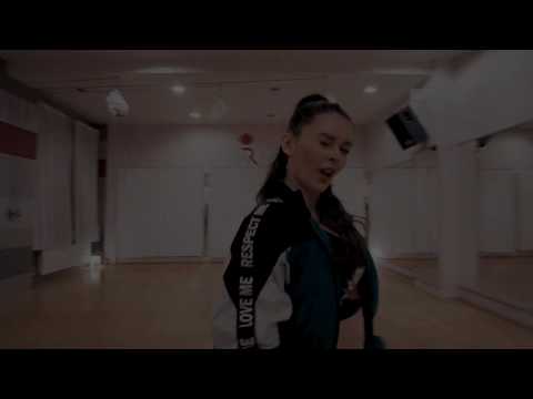 @lavvvinia Dancing to Adam O x Akaiiusweet - Warming Up