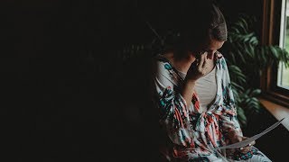 Stunning Bride Cries Reading Heartfelt Letter from her Groom on their Wedding Day Stunning Bride Cries Reading Heartfelt Letter from her Groom on their Wedding Day