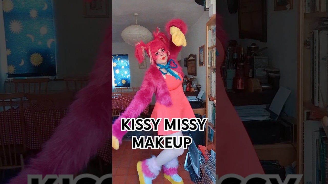 KISSY MISSY MAKEUP thanks to @mocoqueen for the amazing contacts!! #ppt #kissymissy #cosplay