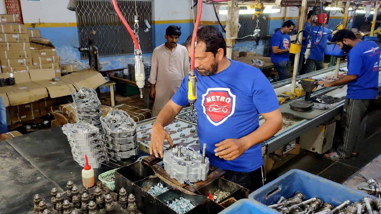 70cc Motorcycle Engine Complete Assembling in Factory YouTube