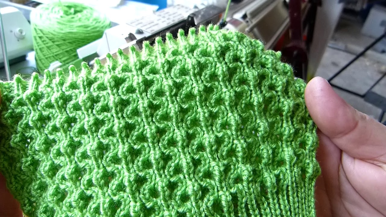 ‏  غرزة رائعة وسهلة على مكينة التريكو بسابpoint fantaisie sur machine passap