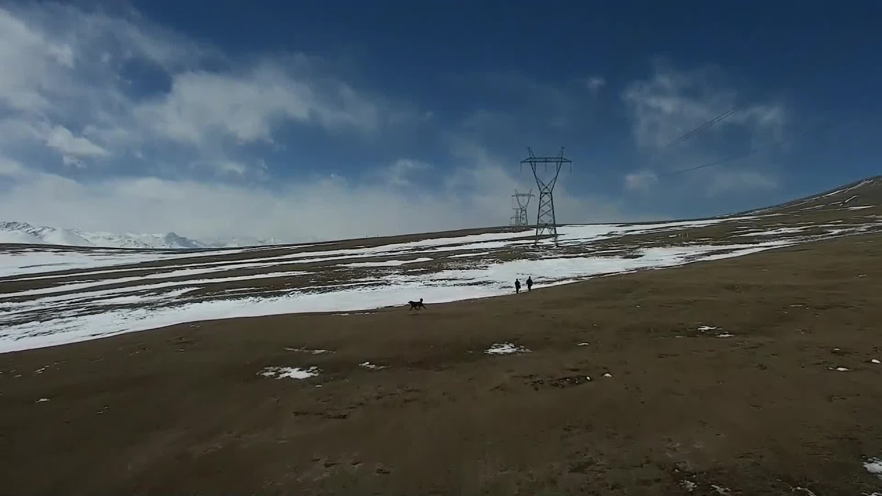 天山山脈の奥地に雪 送電線の巡回検査を実施 新疆ウイグル自治区 Youtube