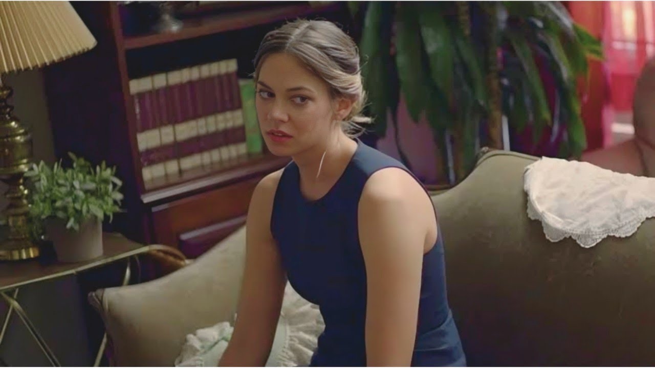 نجمة معتزلة وحياتها منهارة بتلاقي نفسها محبوسة مع مالك عقار مهوس والنهاية غير متوقعة/ ملخص فيلم 