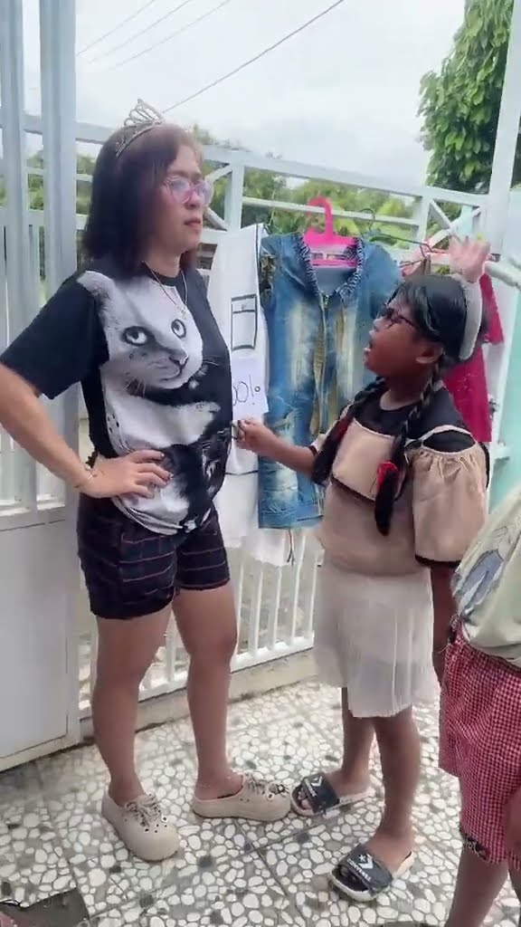 Vidio kocak dan gokil @nyaikembang1nyaikembang1 /ketika belanja baju?