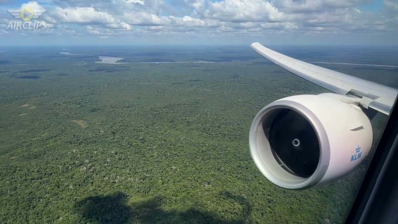 Beautiful KLM Boeing 777-300ER Tropical Landing in Paramaribo! [AIRCLIPS]