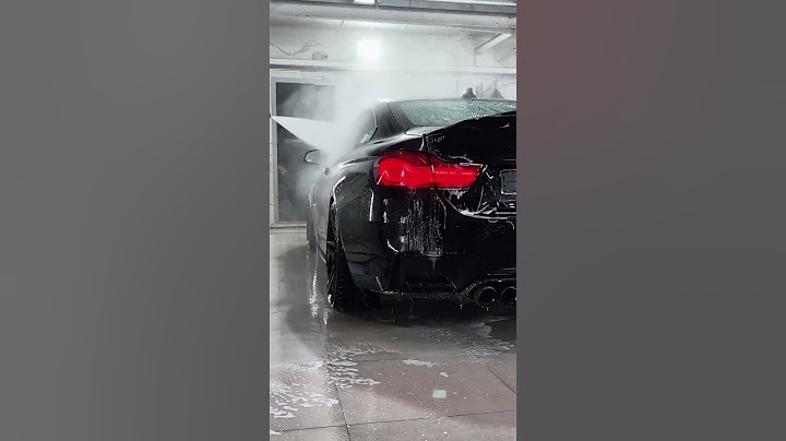 К нам в детейлинг на химчистку заехала BMW M4 на тюнинге