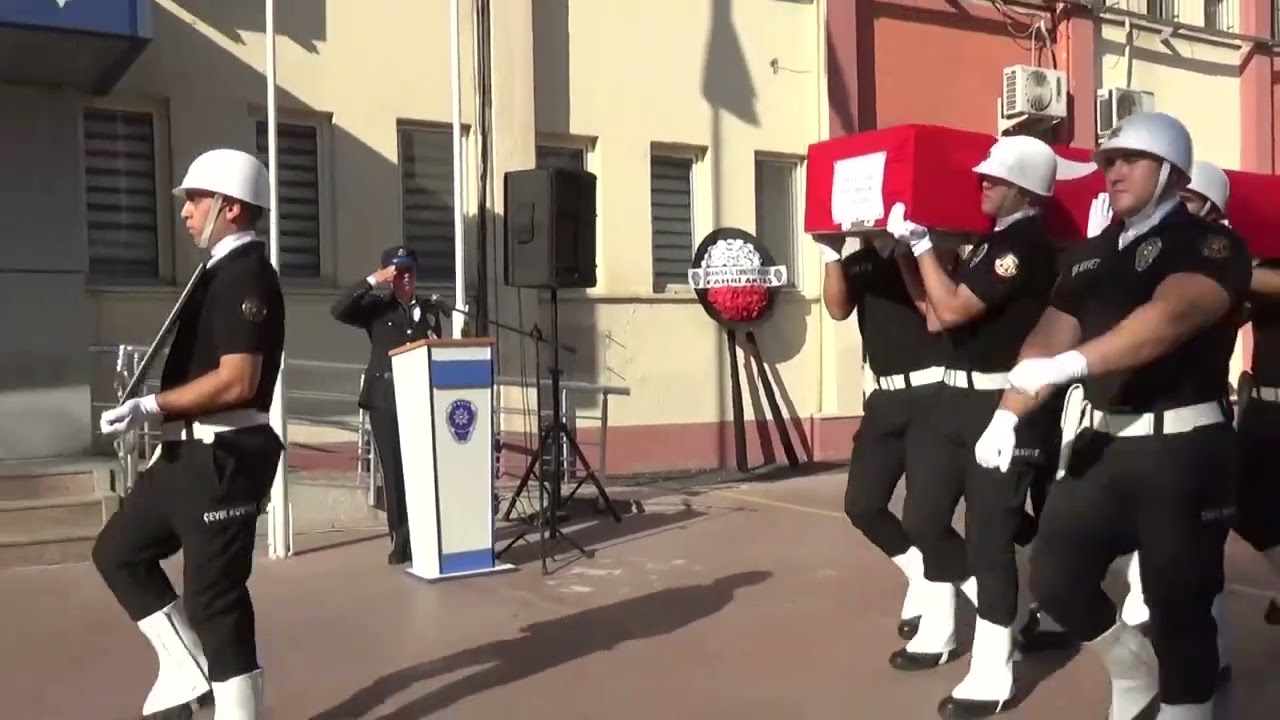 SALİHLİ'DE POLİS OSMAN YAMAN'A ACI VEDA