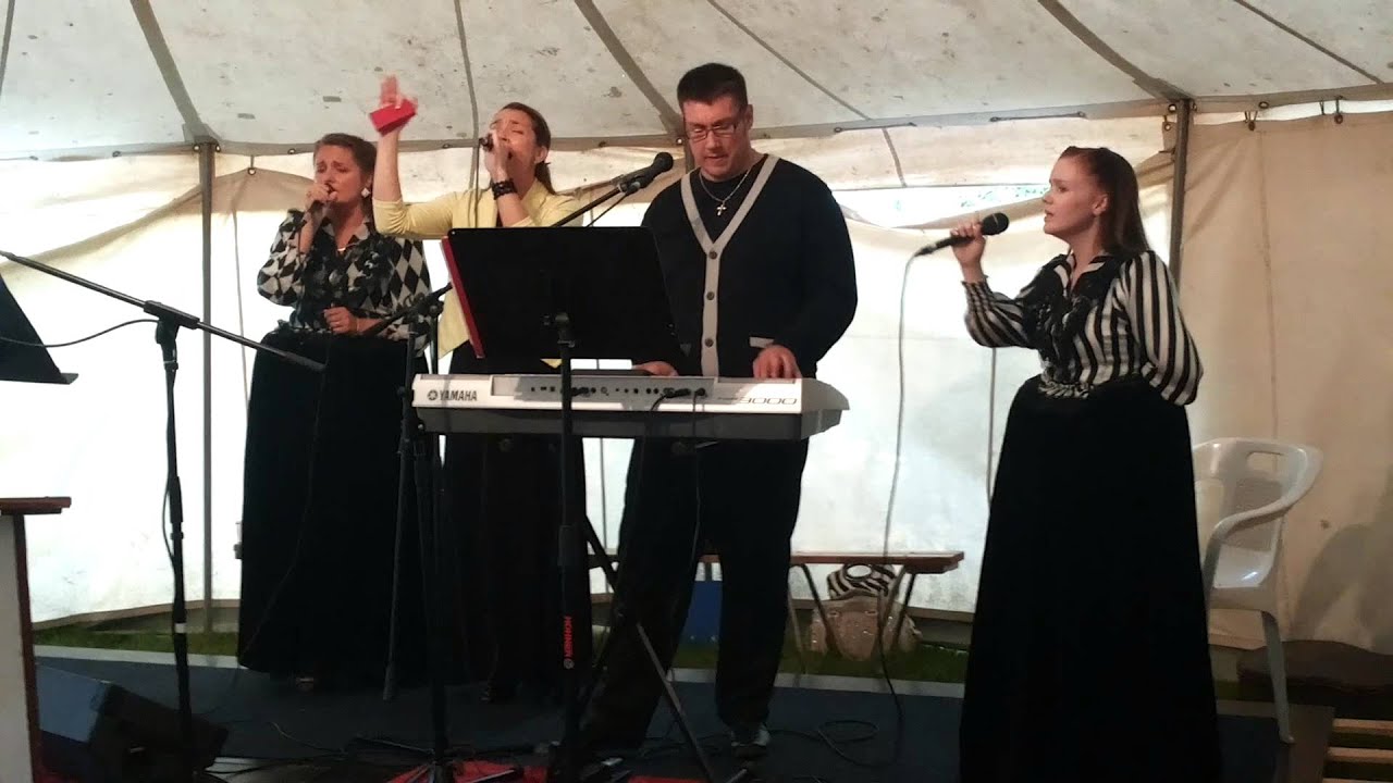 Three Holies - Voimallisin teoin | Hengellinen laulu