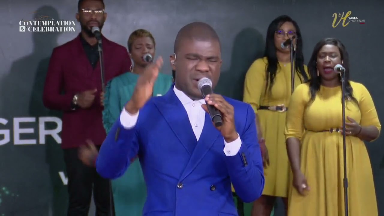 Les mains levés / Pas un pas sans toi / Alpha Omega  - Worshiper Family | Moment d'adoration