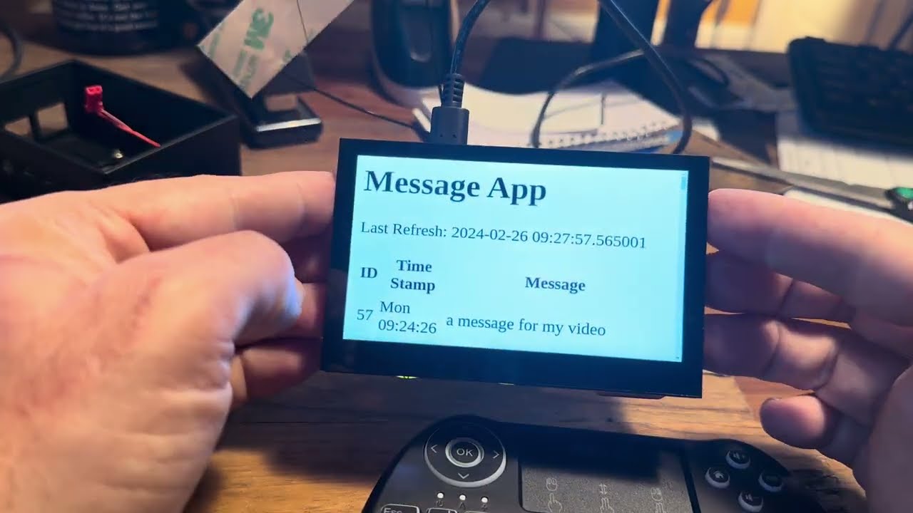 IoT Raspberry Pi Pocket Message Device with Blues