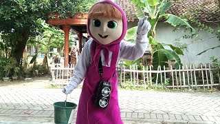 Masha Cosplays Cosplay Masha Goyang Lagu Wes Tatas - Pengamen Pakai Kostum Masha