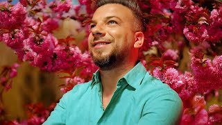 Alex de la Orastie - Cand sarut buzele tale [Video Oficial]