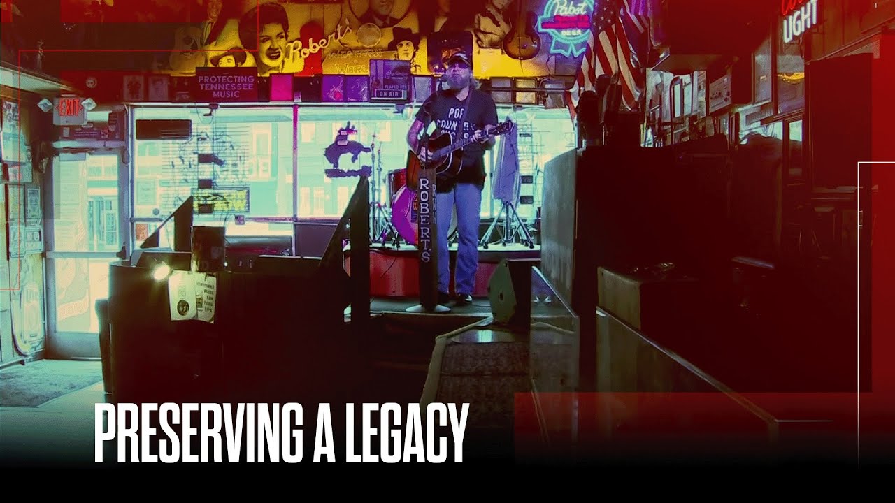 Nashville honky-tonk preserves traditional country music legacy