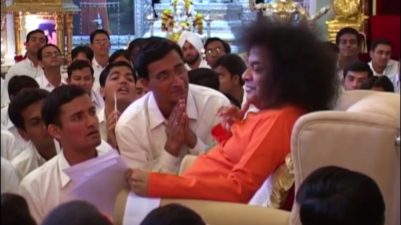 Outgoing Students inside Bhajan Hall | Thursday Divine Darshan of Sathya Sai Baba - Part 79