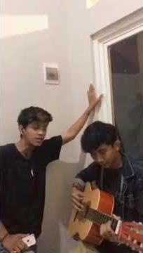gilaa!!! 😍fullpower banget suaranya mahrizal cover